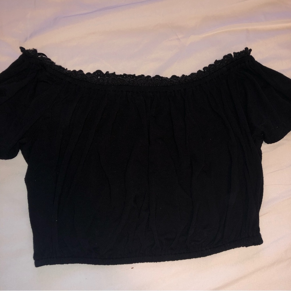 Forever 21 Black Off the Shoulder Crop Top — S